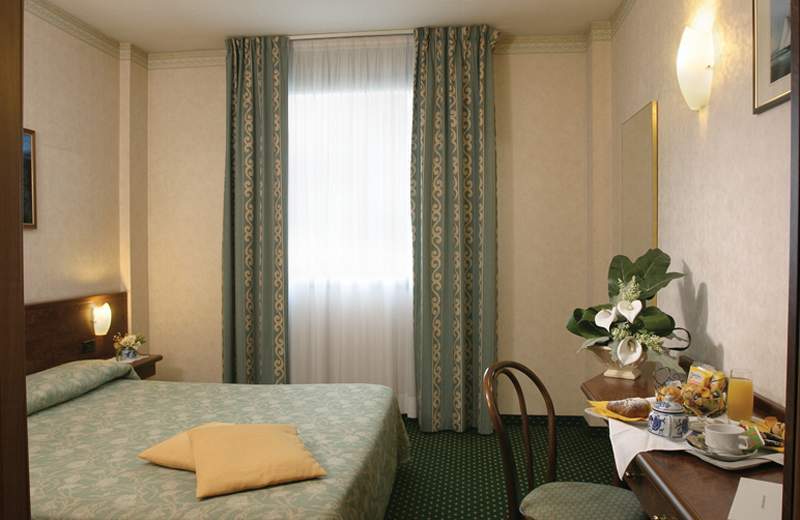 B&B Hotel Ferrara Esterno foto